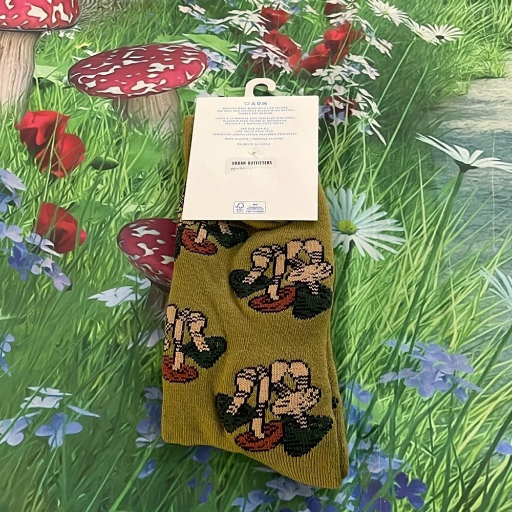 UO Mushroom Icon Crew Sock, Olive, OS, NWT - Picture 6 of 6